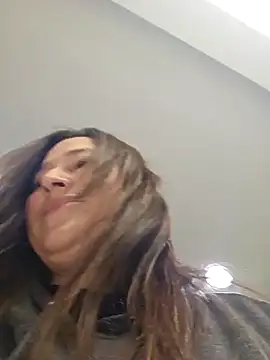 angelbaby1998 online show from 5, 1, 2025