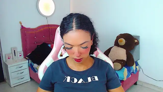 Tanedra collings online show from 10, 4, 2026