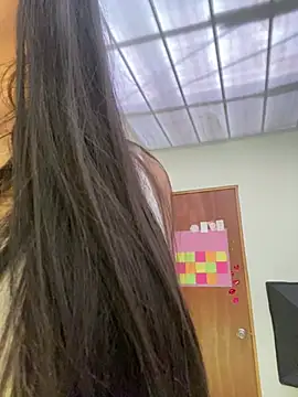 Nicollemays online show from 5, 2, 2025