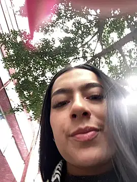 Nicollemays online show from 6, 2, 2025