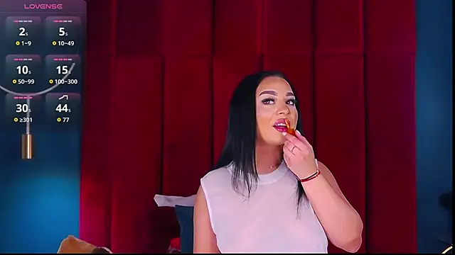 Snapshot of MadyLuxxx chatting on 15, 1, 2026 MadyLuxxx online show from 15, 1, 2026