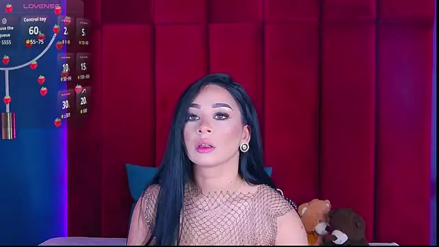 Snapshot of MadyLuxxx chatting on 2, 5, 2026 MadyLuxxx online show from 2, 5, 2026
