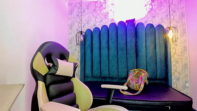 nalalye cruzz  online show from 17, 12, 2025