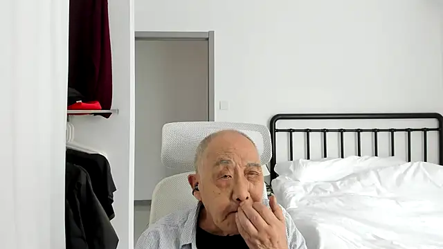 Snapshot of daver-man chatting on 23, 10, 2025 daver-man online show from 23, 10, 2025