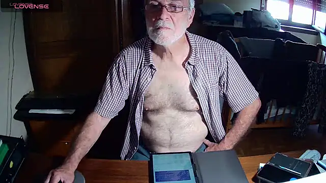 Snapshot of terrybare chatting on 30, 5, 2026 terrybare online show from 30, 5, 2026