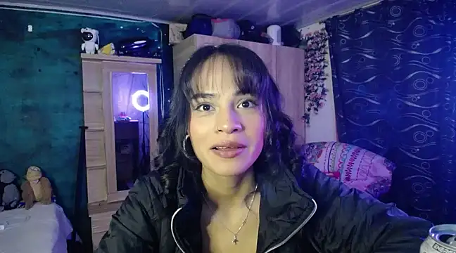 Snapshot of Samara_Beltran chatting on 28, 2, 2025 Samara Beltran online show from 28, 2, 2025