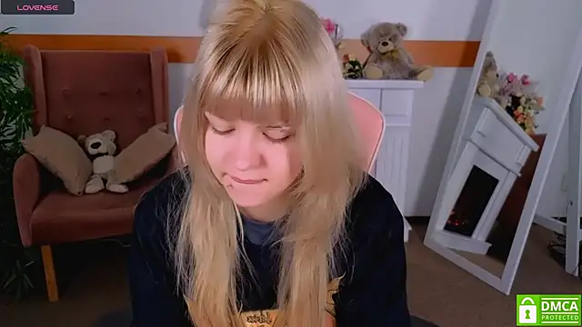 Grace and  Jacob online show from 26, 10, 2025