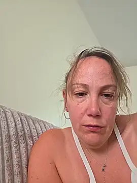 Snapshot of Wisie_Cutie chatting on 21, 4, 2026 Wisie Cutie online show from 21, 4, 2026