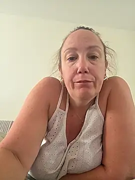 Snapshot of Wisie_Cutie chatting on 10, 5, 2026 Wisie Cutie online show from 10, 5, 2026
