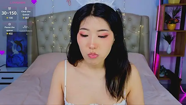 Snapshot of Wendy__Hills chatting on 2, 3, 2025 Wendy Hills online show from 2, 3, 2025