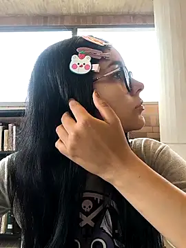 Annya-sweet online show from 16, 4, 2026