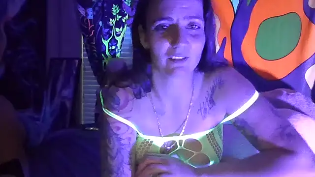 Emma-Rae online show from 19, 2, 2025