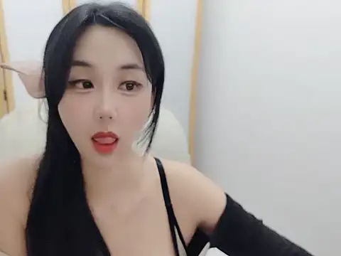 Jeanie Tiya online show from 2, 11, 2025