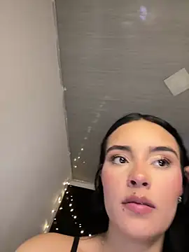 salome polaniiee online show from 27, 12, 2024