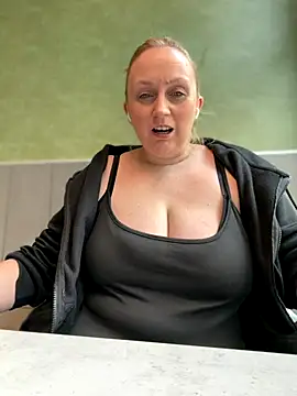 BBW Nora online show from 10, 11, 2025