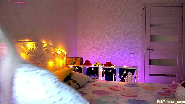 LillyMoure  online show from 22, 3, 2026