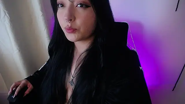 Miss Loise online show from 28, 10, 2025