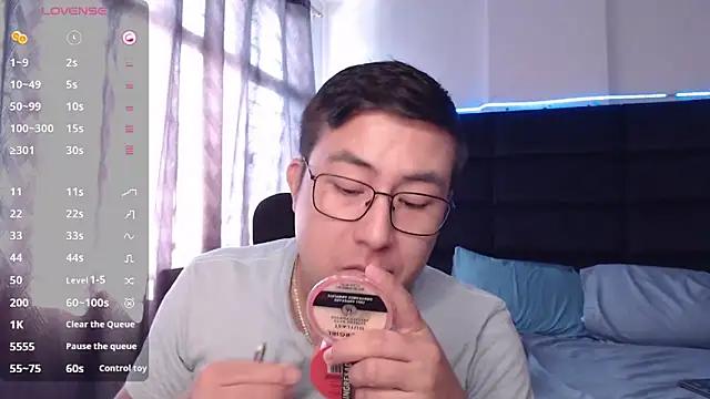 andrewmhilton  online show from 28, 10, 2025