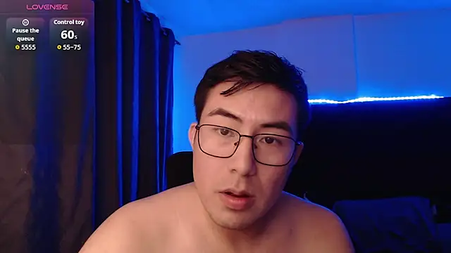 Snapshot of andrewmhilton_ chatting on 18, 7, 2026 andrewmhilton online show from 18, 7, 2026