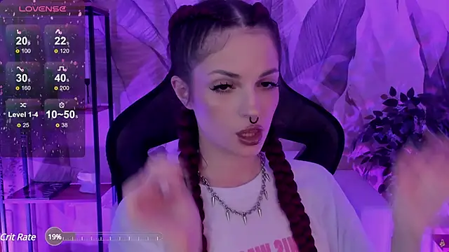 Snapshot of BratzieDarsie chatting on 1, 3, 2025 BratzieDarsie online show from 1, 3, 2025