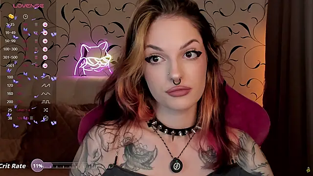 Snapshot of BratzieDarsie chatting on 9, 9, 2025 BratzieDarsie online show from 9, 9, 2025