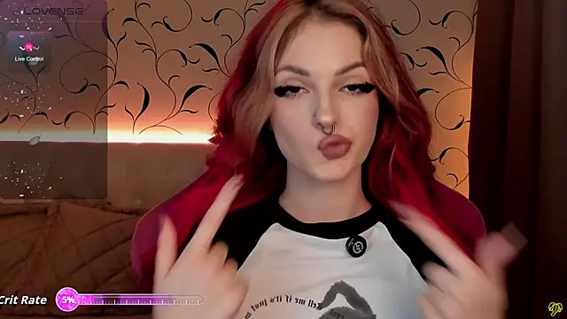 Snapshot of BratzieDarsie chatting on 21, 10, 2025 BratzieDarsie online show from 21, 10, 2025