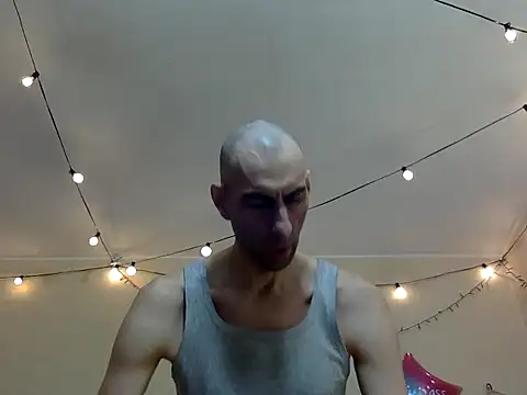 Snapshot of HandsomeAlfie chatting on 8, 10, 2025 HandsomeAlfie online show from 8, 10, 2025