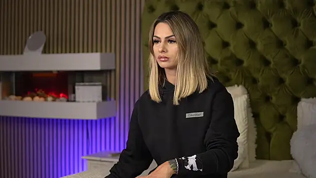 TiffanyMaze online show from 2, 10, 2025