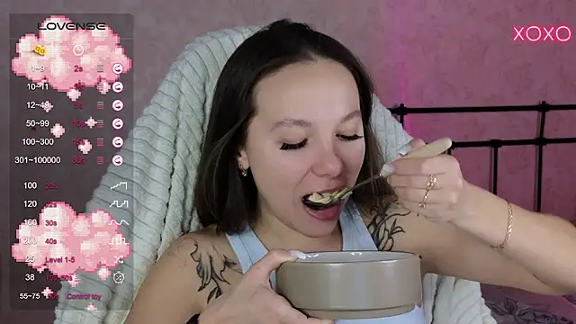 lil luna x online show from 19, 2, 2025