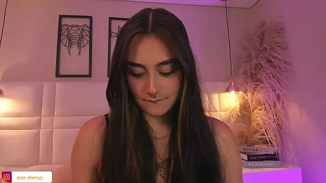Snapshot of cute__cherry_ chatting on 2, 5, 2026 cute cherry online show from 2, 5, 2026