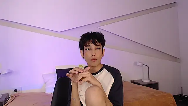 hot little bunny online show from 24, 2, 2025