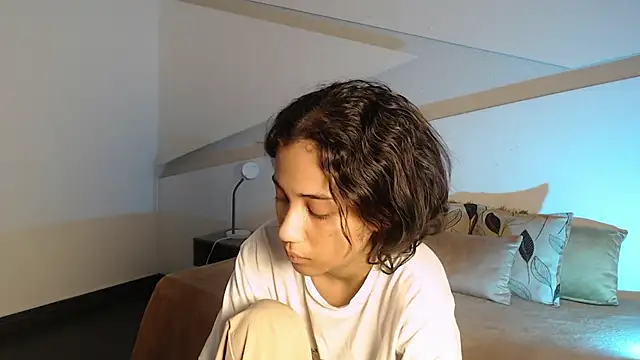 hot little bunny online show from 3, 10, 2025