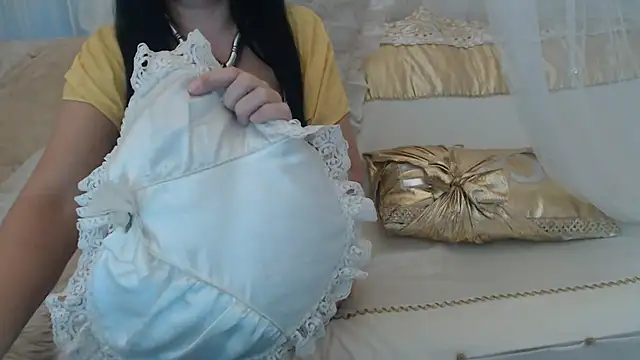 Snapshot of Mia-Montal777 chatting on 12, 7, 2026 Mia-Montal777 online show from 12, 7, 2026