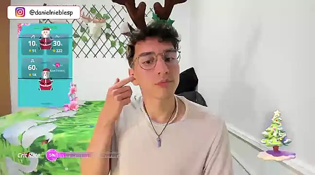 Snapshot of Jackson_Careyy chatting on 15, 12, 2024 Jackson Careyy online show from 15, 12, 2024