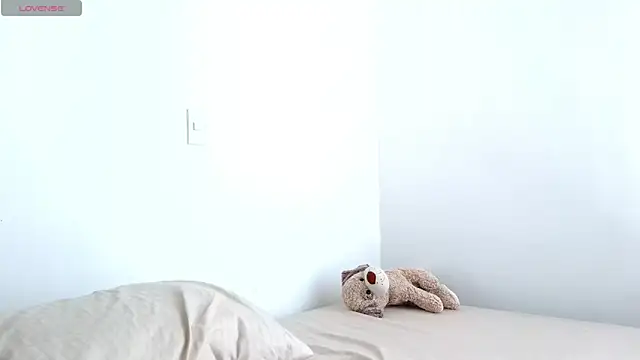 Ania jones online show from 1, 11, 2025