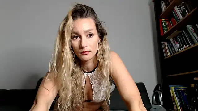 ChocoBelle online show from 9, 10, 2025