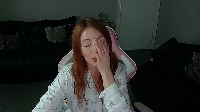 Red firesquirt online show from 26, 3, 2026