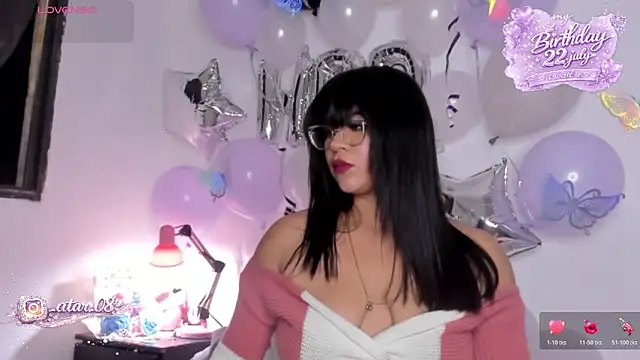Snapshot of Yelly chatting on 22, 7, 2026 Yelly online show from 22, 7, 2026
