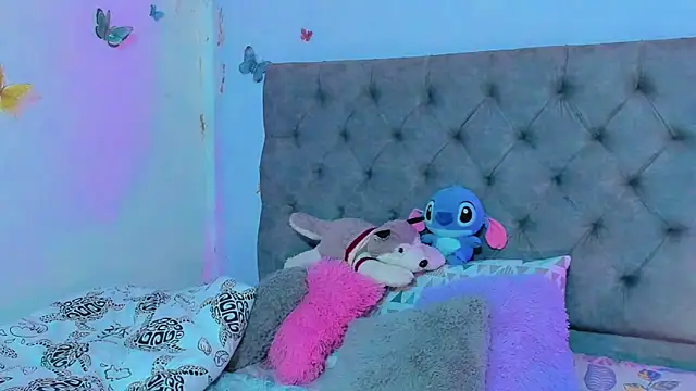 mabellfox online show from 22, 3, 2025