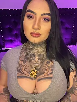 CloeeBeckam online show from 5, 3, 2025