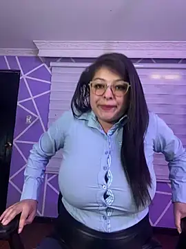 MiiaaJoness online show from 5, 3, 2026