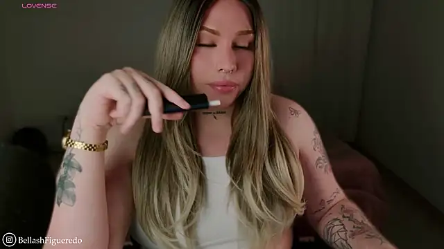 IsabellaFigueredo   online show from 13, 3, 2026