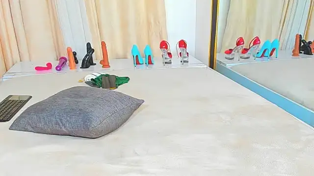 Yummy squirter online show from 27, 10, 2025