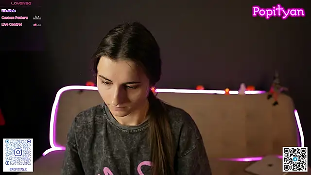 Snapshot of popityan1 chatting on 21, 10, 2025 popityan1 online show from 21, 10, 2025