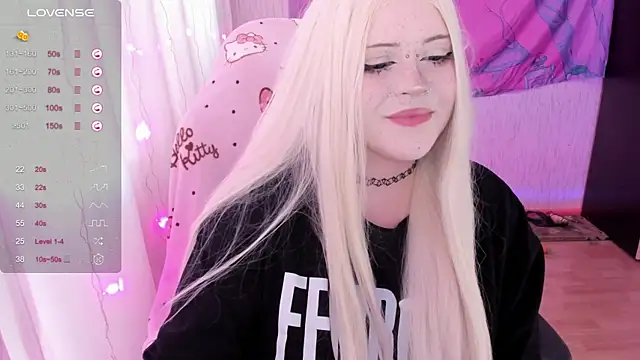 Snapshot of SelenaCute chatting on 25, 6, 2026 SelenaCute online show from 25, 6, 2026