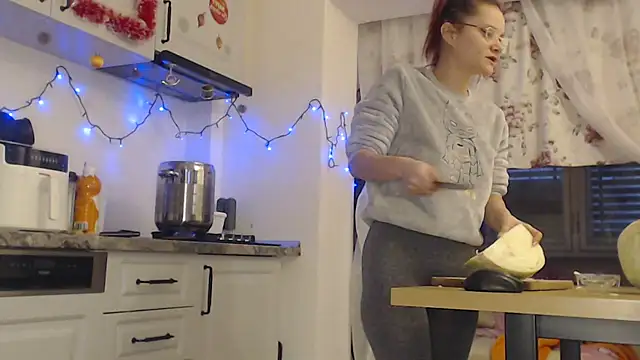 Snapshot of Tasty_Shape chatting on 2, 2, 2025 Tasty Shape online show from 2, 2, 2025