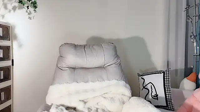 lvy-w online show from 5, 2, 2025