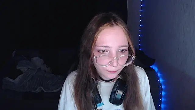 Snapshot of AmeliaKamishiro chatting on 6, 10, 2025 AmeliaKamishiro online show from 6, 10, 2025