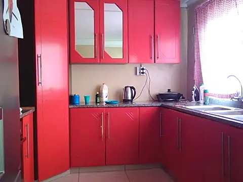 Malaika Nkosi online show from 6, 1, 2025