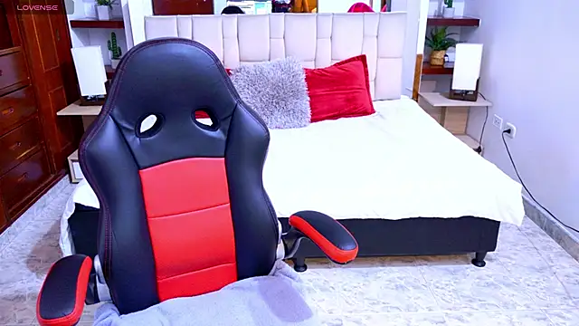 laureentt  online show from 12, 9, 2025